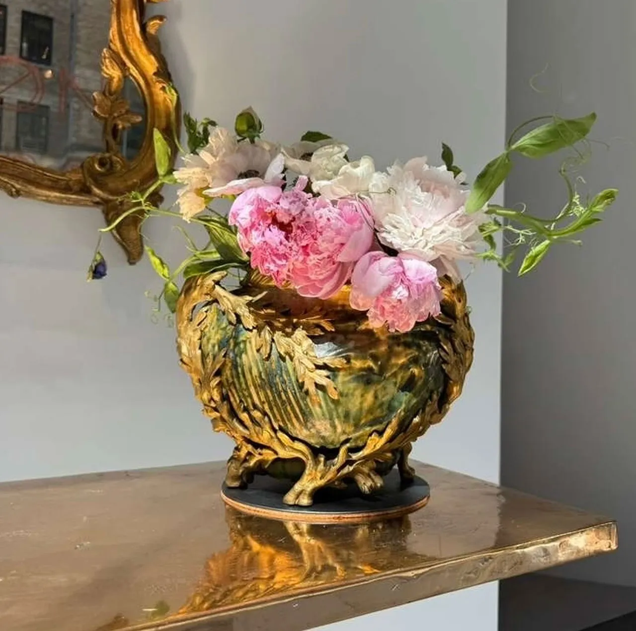 Benoist F. Drut on Peonies, an Eiffel Tower Sculpture, a Louis XV Armchair + More — 靈感參考圖片 5