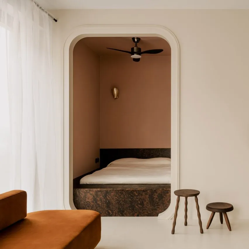 Compact Warsaw apartment evokes "ingenuity and efficiency" of maritime architecture — 靈感參考圖片 1