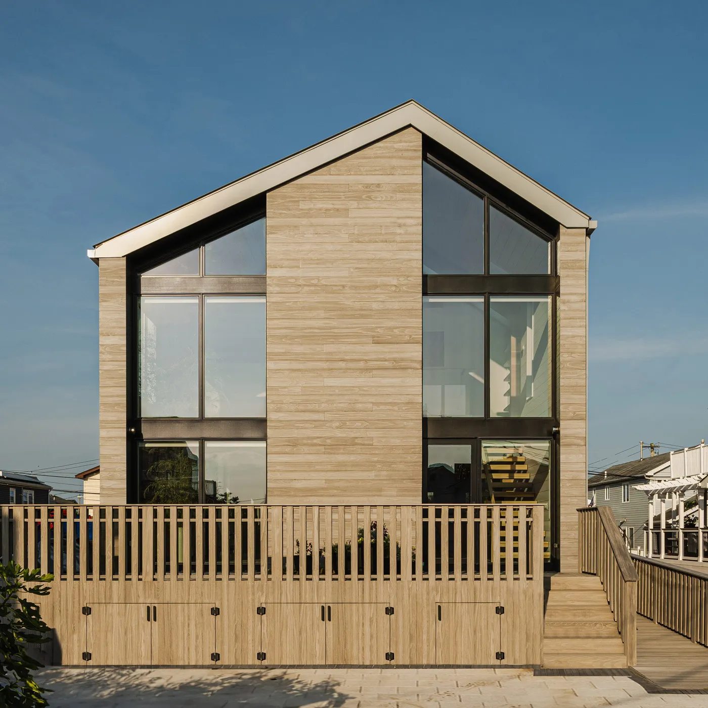 New York beach home by BAAO contains a "house within a house" — 靈感參考圖片 2
