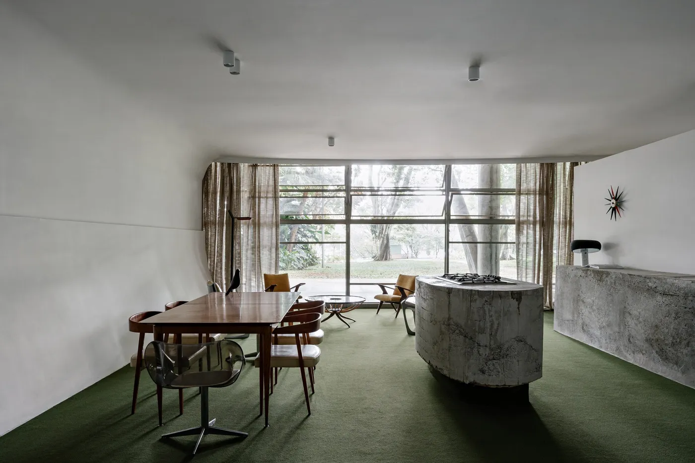 "Experience of Brasília" evoked at interior installation in Niemeyer's São Paulo pavilion — 靈感參考圖片 2