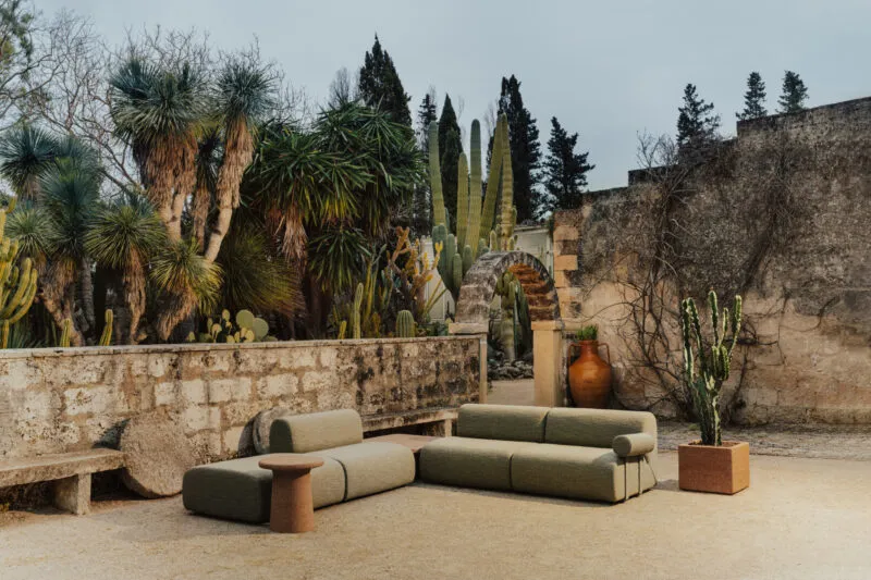 Saba’s Oasi Outdoor Seating Finds Its Natural Habitat — 靈感參考圖片 4