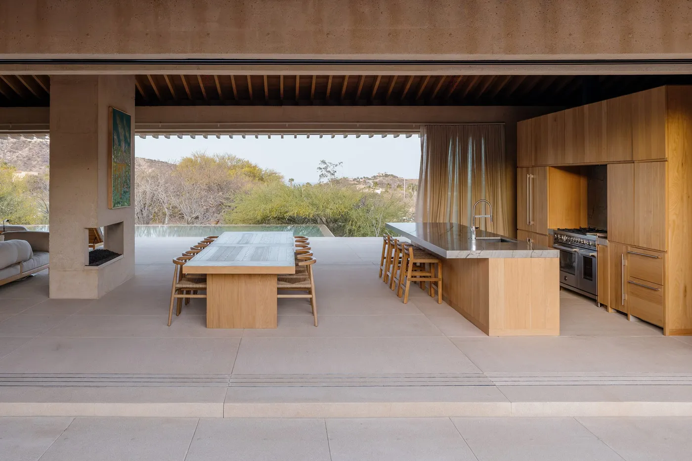 L-shaped roofs create "generous shadows" over Los Cabos residence — 靈感參考圖片 5
