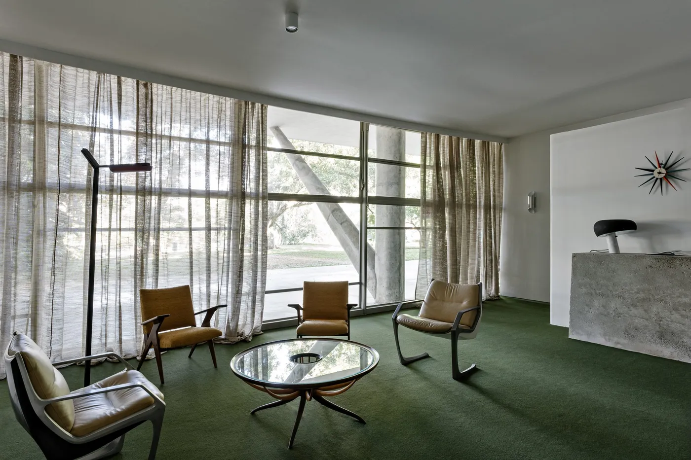 "Experience of Brasília" evoked at interior installation in Niemeyer's São Paulo pavilion — 靈感參考圖片 3