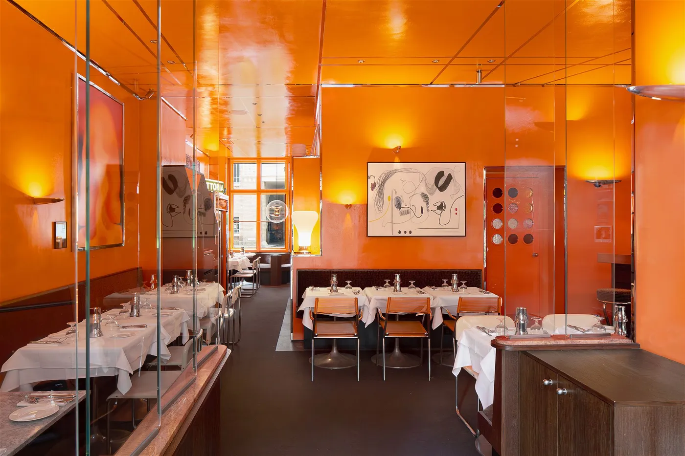 Trattoria Breda by Allen Kaufmann Architekten Flirts With Ugly and Lands Firmly on Cool. — 靈感參考圖片 4
